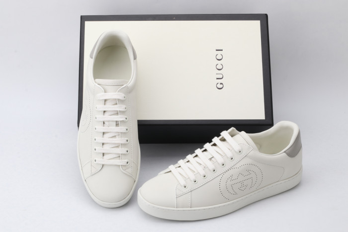 G*u*i low-top sneaker
