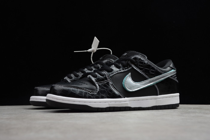 nike sb dunk low Di*m*nd supply co black Di*m*nd bv1310-001