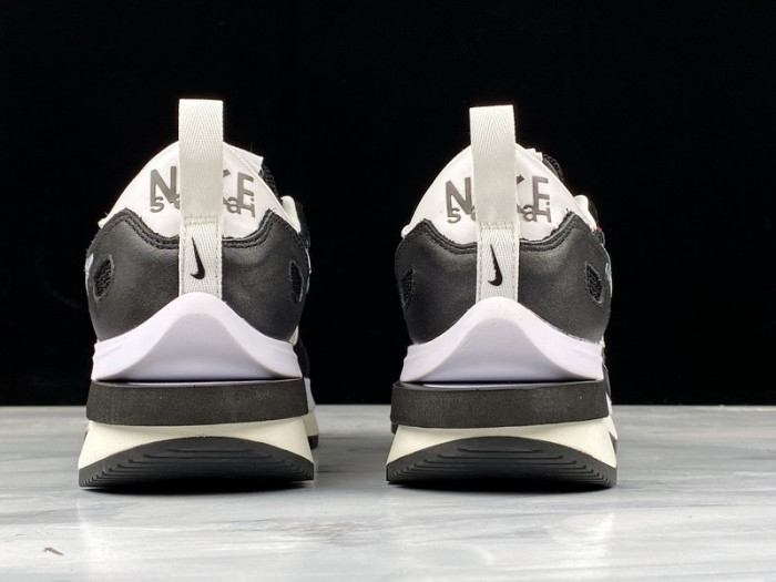 Sacai X Nike LDV Waffle ‘Black’ CV1363-001