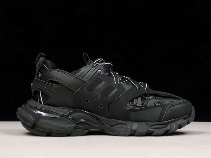 BLCG TRACK TRAINER ‘TRIPLE BLACK’ 542023 W1GB1 1000
