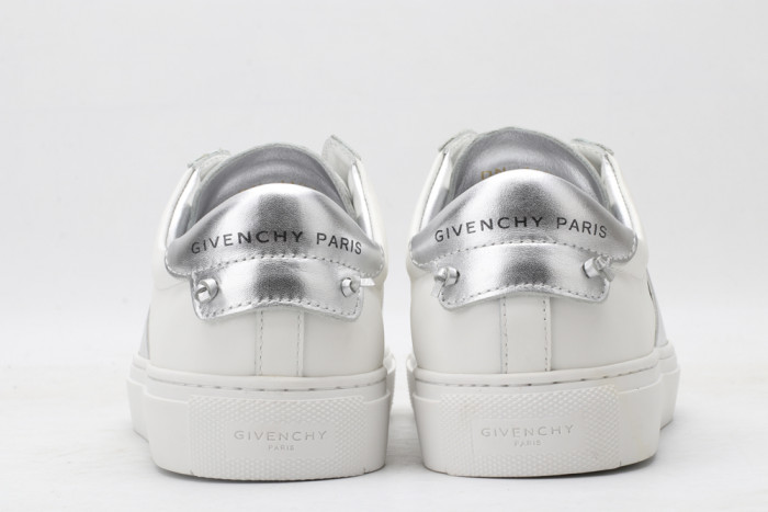 Givench LOW-TOP SNEAKER