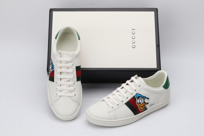 G*u*i low-top sneaker