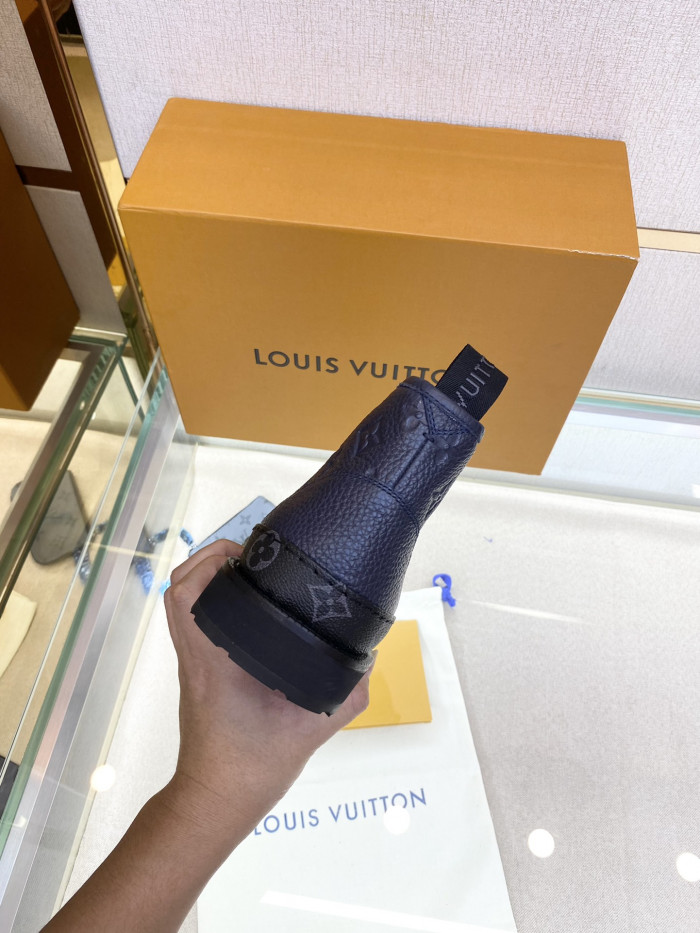 LOUS VUITO BOOTS