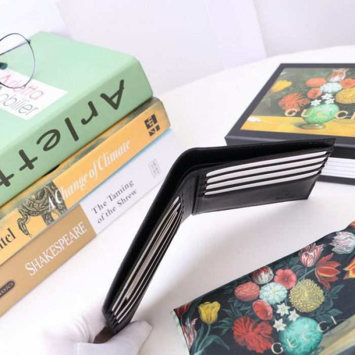 G*u*i wallet 451240 11*9